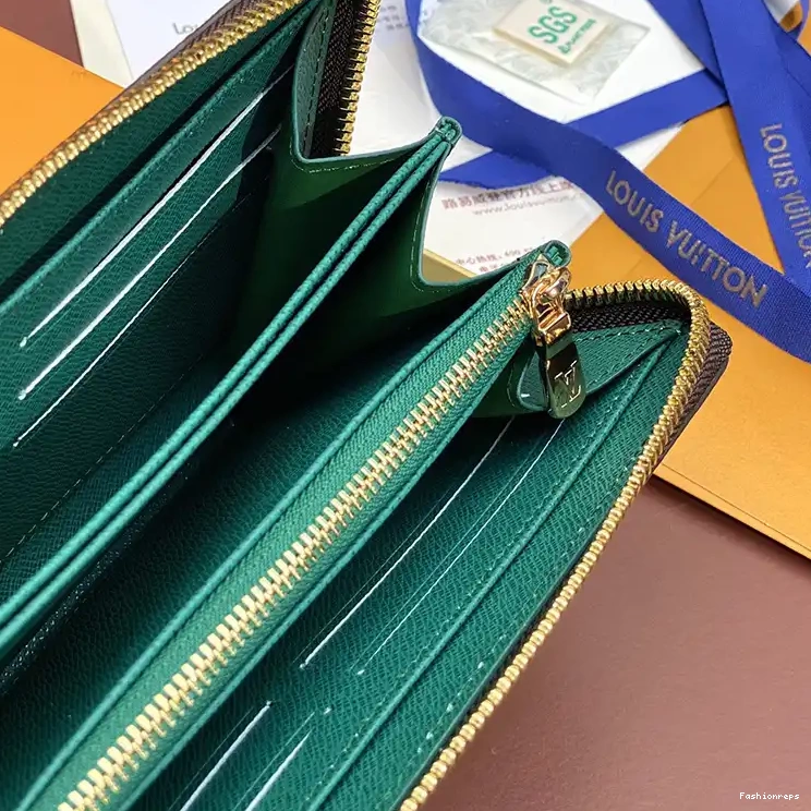 Fashionrepsfam ru 2407YZ0093 LV Bags 0712